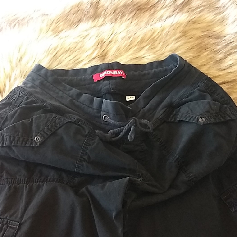 Shorts - Picture 2 of 4